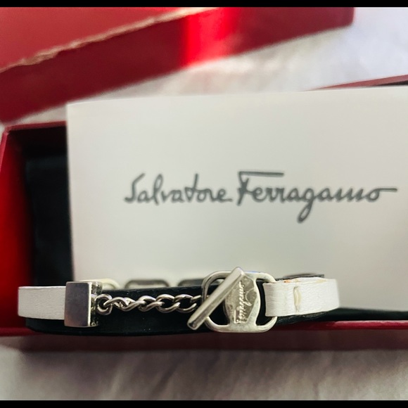 Salvatore Ferragamo Women’s Bracelet - Picture 5 of 14